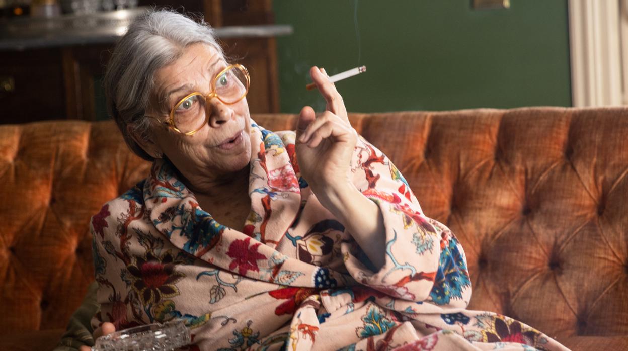 Juana Costa y Kiti Mánver contra el «inconveniente» de la soledad