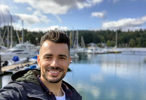 Francisco González García, es Senior Software Engineer en Pixar. Actualmente está desarrollando un nuevo motor de visualización que agilizará y facilitará la producción de las películas de Pixar del futuro