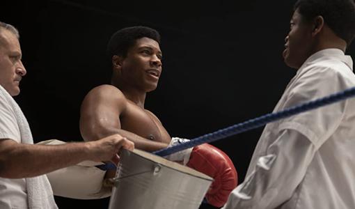 Eli Goore, como Muhammad Ali