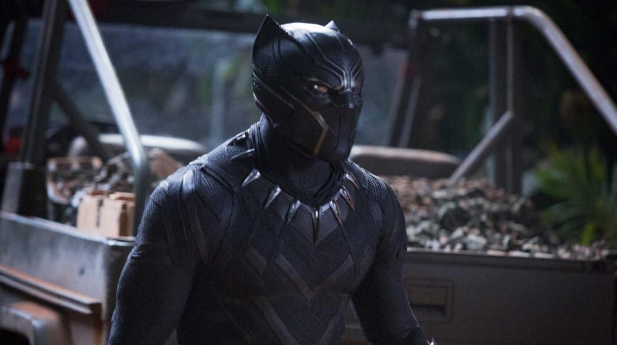 Chadwick Boseman como Black Panther