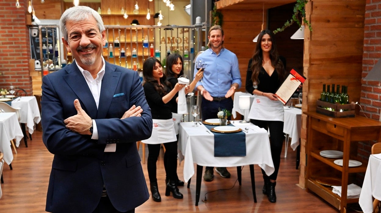 Carlos Sobera, las gemelas Cristina y Marisa Zapata, Matías Roure y Lidia Torrent