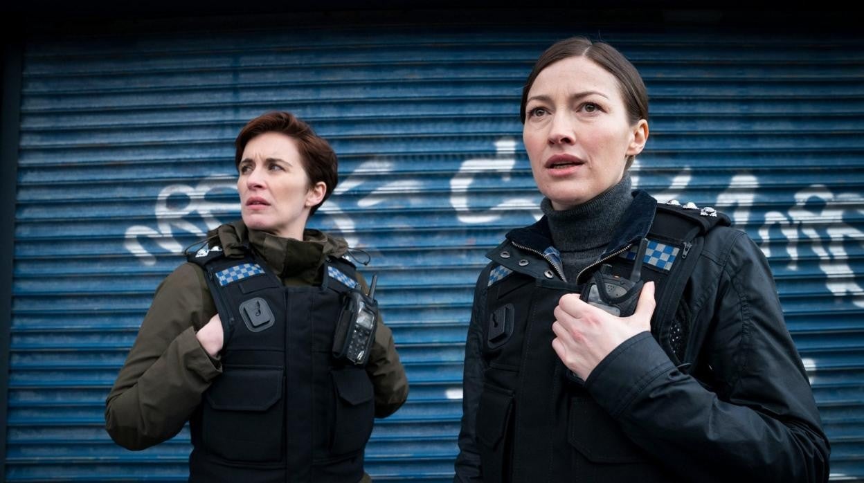 Las actrices Vicky McClure (Kate) y Kelly McDonald (Davidson) en la última temporada de 'Line of duty'