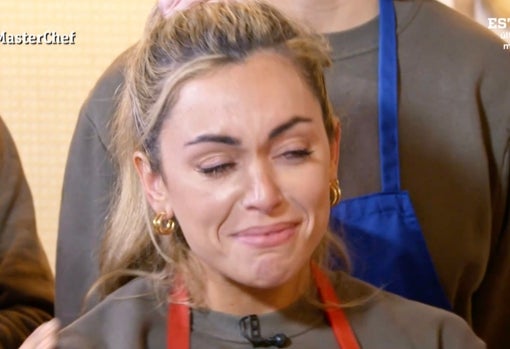 María llora tras fracasar como capitana