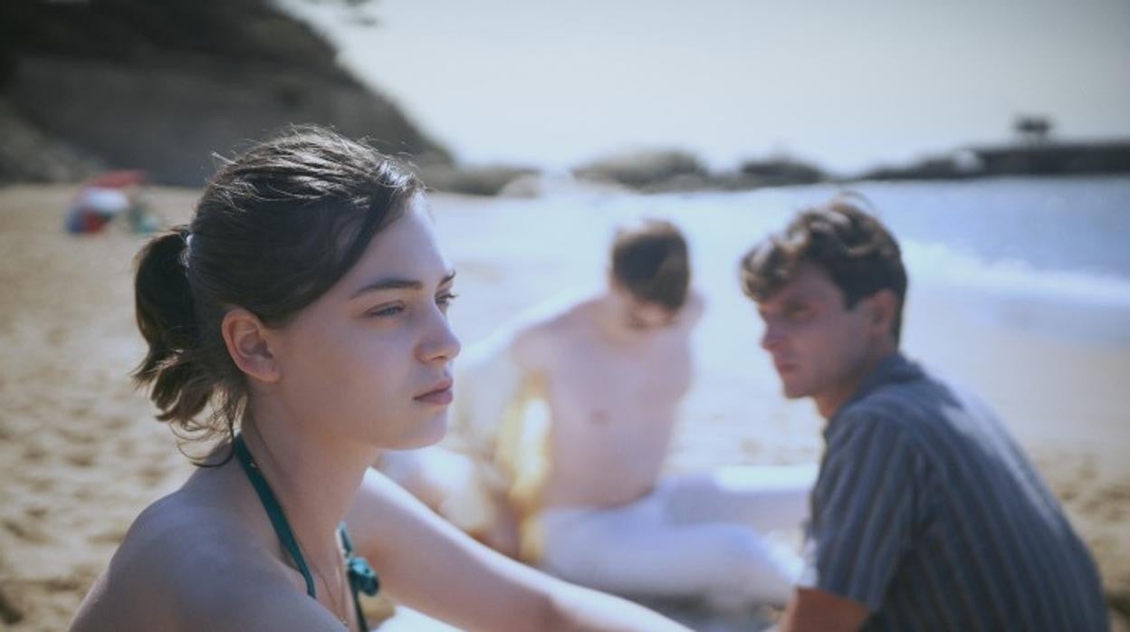 La actriz Anamaria Vartolomei, protagonista de 'El acontecimiento'