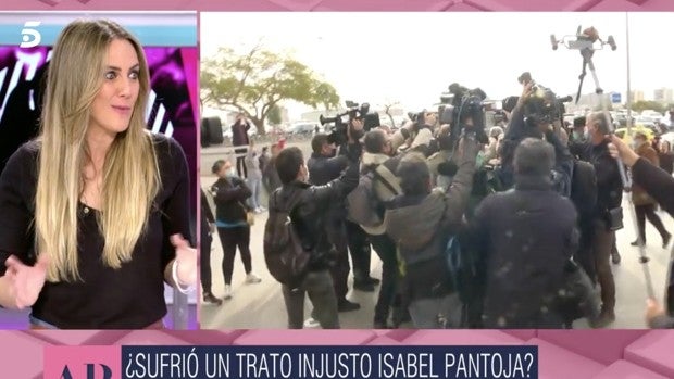 Una reportera desvela el comentario que le hicieron los guardias civiles antes de la llegada de Isabel Pantoja