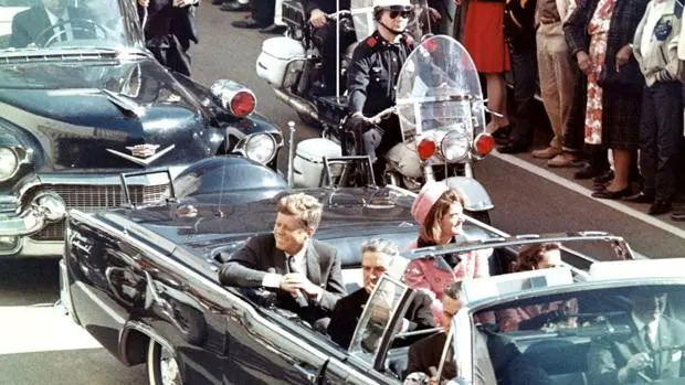 Oliver Stone revisa el asesinato de Kennedy, pero aún sin dar las claves para su resolución