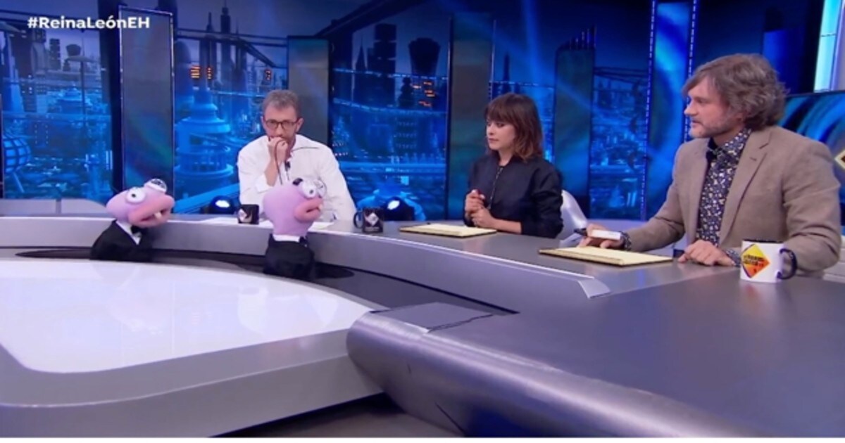 Pablo Motos con María León y Salva Reina en 'El Hormiguero'
