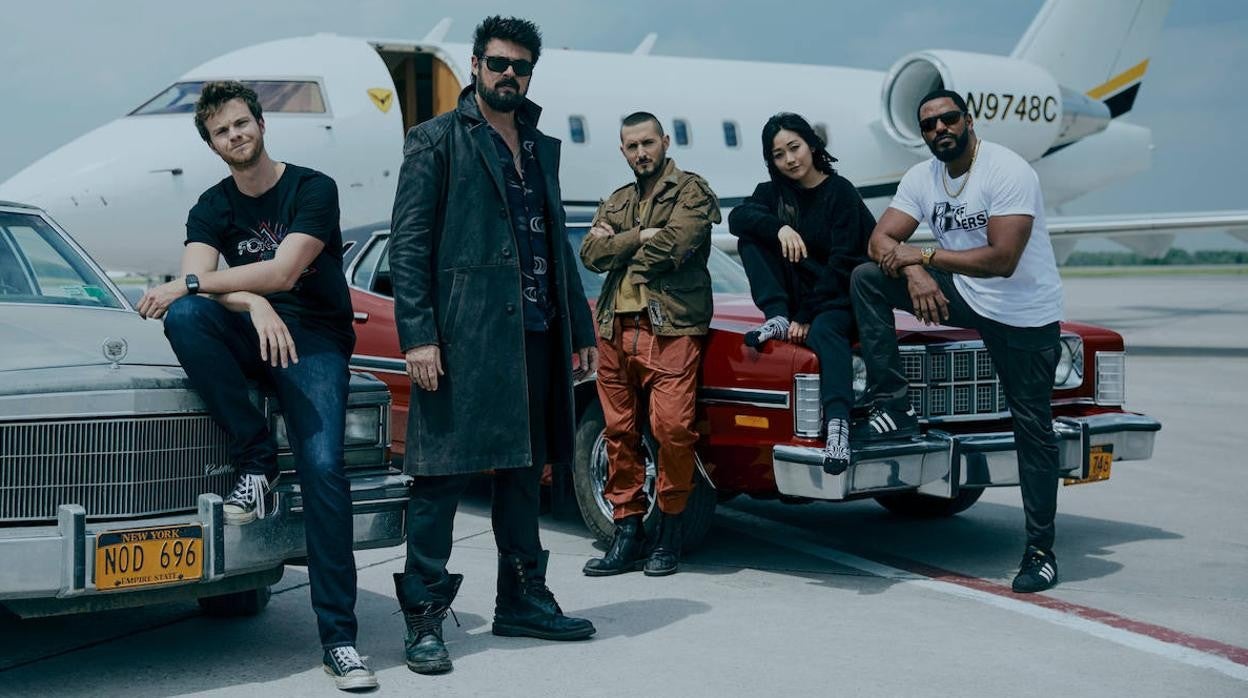 Jack Quaid, Karl Urban, Tomer Capone, Karen Fukuhara y Laz Alonso, en una imagen promocional de la tercera temporada de 'The Boys'