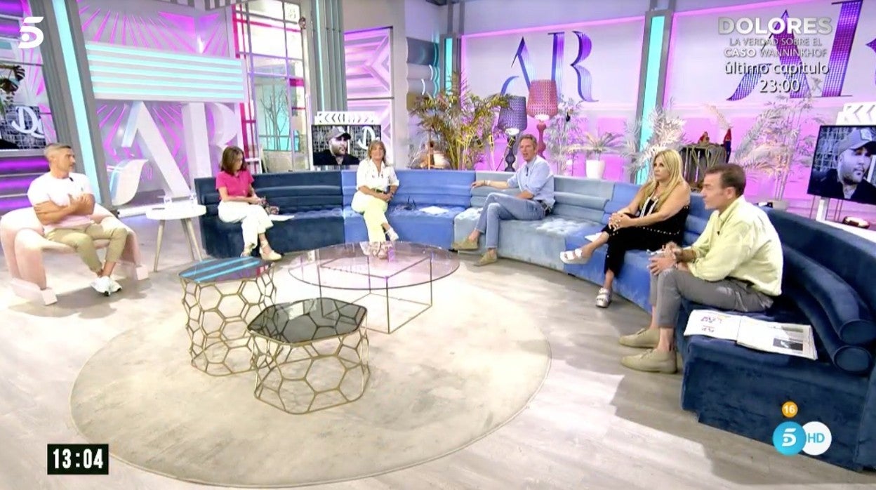 Joaquín Prat y todos sus colaboradores en 'El programa de Ana Rosa'