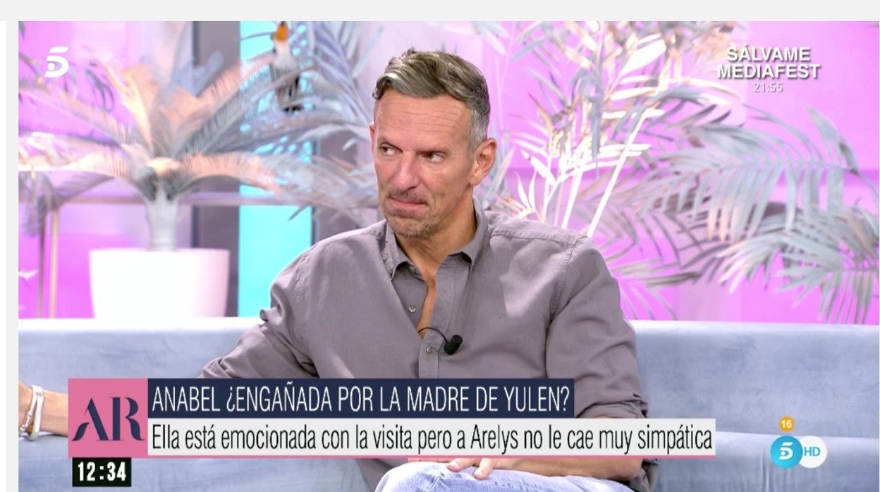 Joaquín Prat presenta 'El club social' en 'El programa de Ana Rosa'.