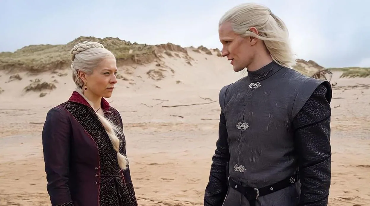 Rhaenyra Targaryen (Emma D'Arcy) y Daemon Targaryen (Matt Smith) en el avance de 'La Casa del Dragón'