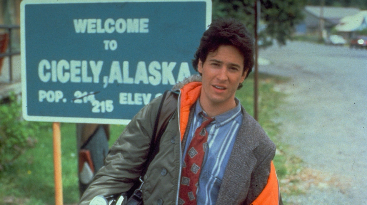 Rob Morrow protagoniza 'Doctor en Alaska', una de las grandes series de los noventa, que recupera 'En familia'