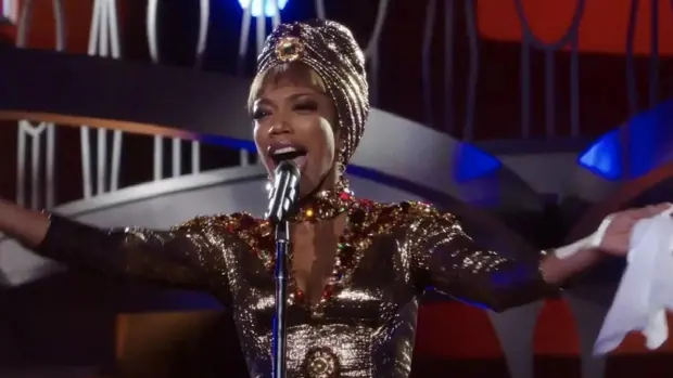 Crítica de 'Whitney Houston: I Wanna Dance with Somebody': El crepúsculo de los dioses