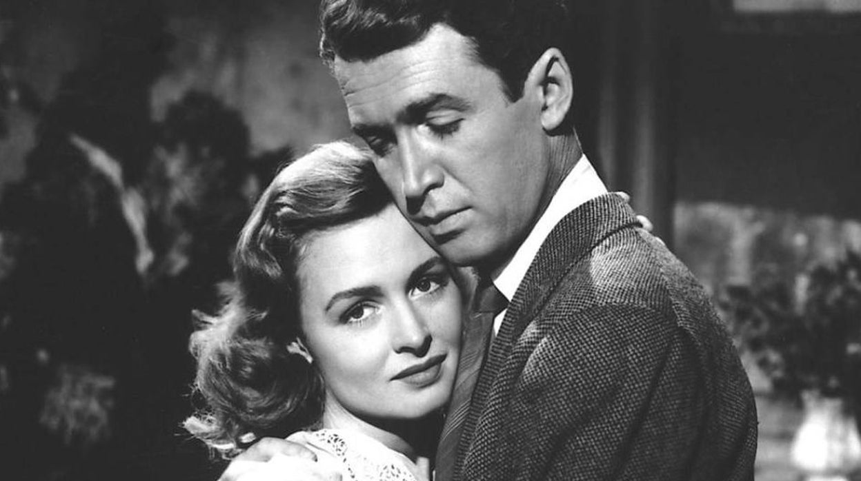 Donna Reed y James Stewart en '¡Qué bello es vivir!'