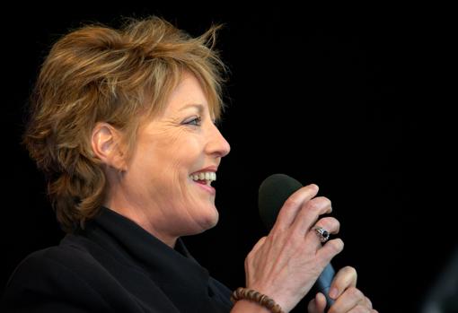 Katrina Leskanich.