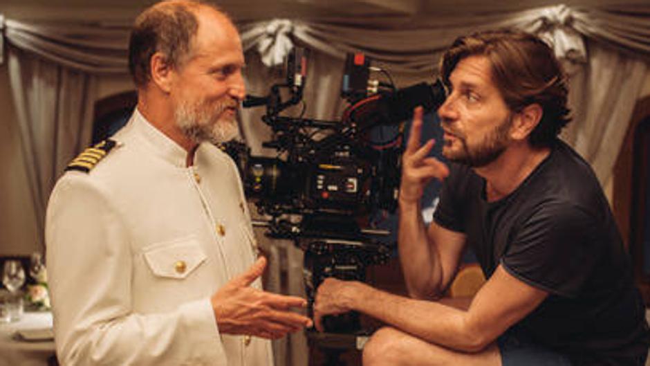 Escena eliminada de 'El triángulo de la tristeza', la película triunfadora de Cannes que llega por fin a España