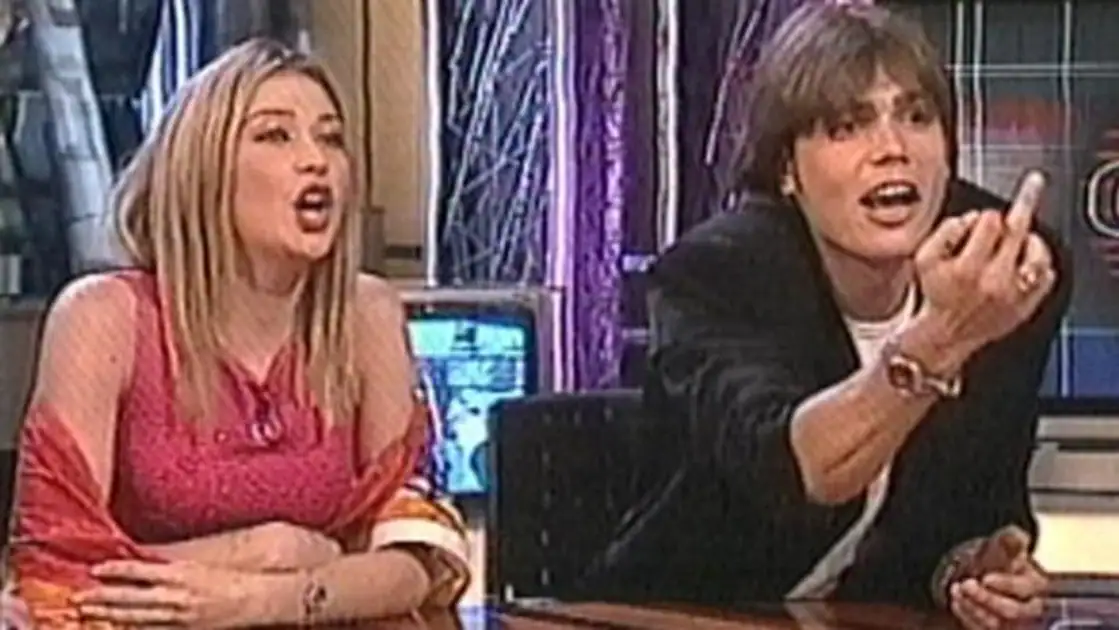 Fayna y Carlos, en el plató de Crónicas Marcianas, en 2001