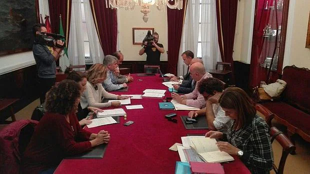 El Consejo de Adminisitración de Onda Cádiz, reunido este martes.