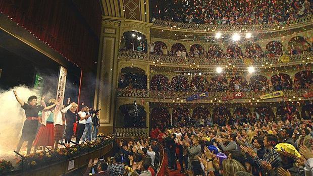 Una veintena de autores de renombre se une para cambiar el Concurso