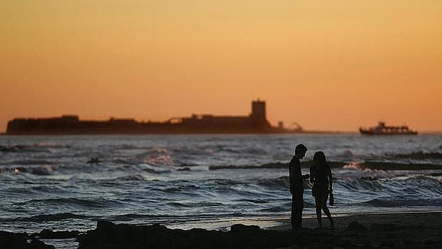 Hidralia instalará una boya para medir la calidad del agua en La Barrosa