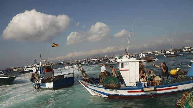 El Gobierno inicia el pago de nuevas ayudas a buques pesqueros afectados por las «trabas» de Gibraltar