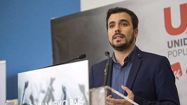 Alberto Garzón pide una lucha con más recursos contra la violencia de género