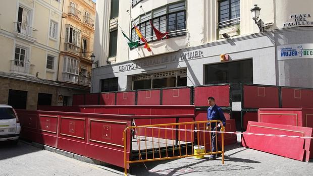 Las cofradías de Cádiz están con el agua al cuello