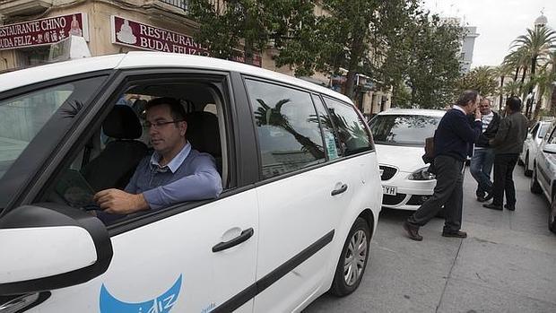 Los taxistas inician hoy una huelga contra la liberalización del servicio