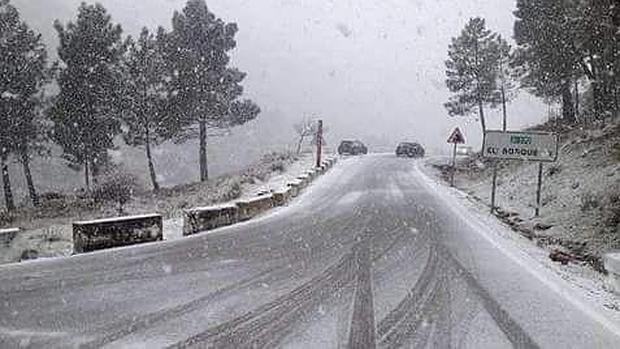 La primera nevada del invierno llega a la Sierra de Cádiz