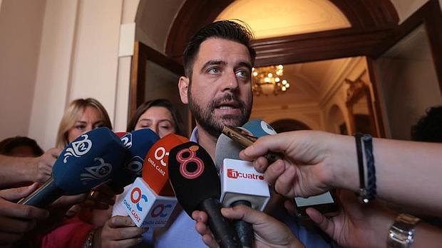 Fran González dice que alguien tendrá que «pagar» por las acusaciones sobre el corte de agua de Loreto