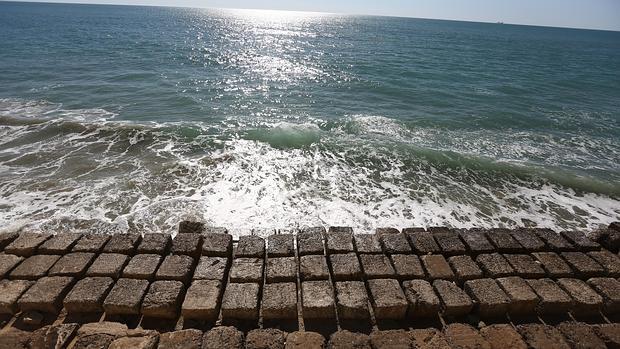 Santa María: Una playa sin olas o la permanente regeneración