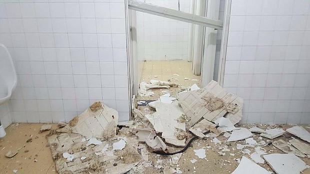 Un colegio de Vejer se cae a trozos