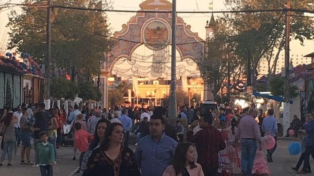 La Feria de Mairena del Alcor da el pistoletazo de salida a todas las ferias de Andalucía