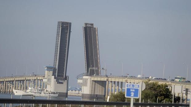 El puente Carranza se volverá a abrir esta tarde