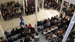 La muestra benéfica de moda MUMOCA reúne a más de más de 700 personas en Cádiz