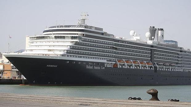 Los buques &#039;Amsterdam&#039;, &#039;AidaBlu&#039; y &#039;MSC Splendida&#039; llegan hoy al puerto de Cádiz