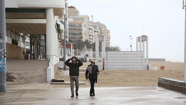 Una gran borrasca dejará lluvias y frío durante toda la semana en Cádiz