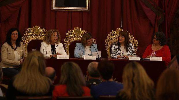 «Vivimos tiempos de regresión en representatividad de la mujer en la empresa»