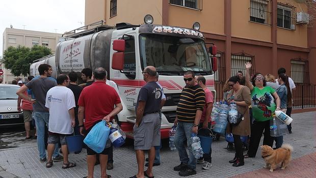 El PP presenta una querella contra el alcalde de Cádiz por calumnias sobre el agua de Loreto