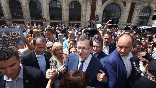 Rajoy en Jerez: «España no está para bromas»