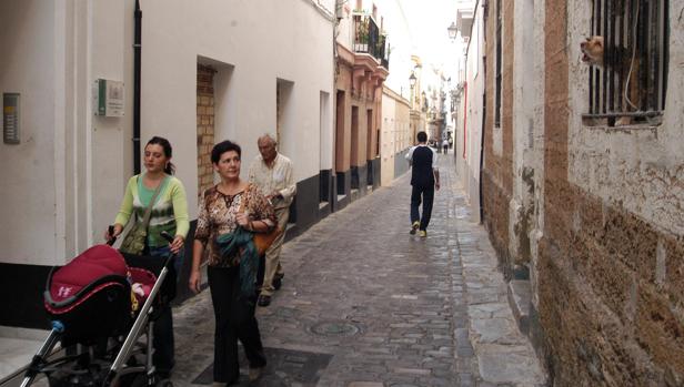 La rehabilitación vuelve de forma tímida al casco histórico de Cádiz