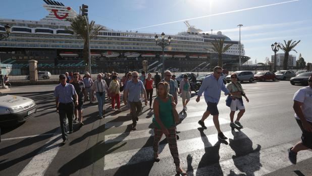 El Ayuntamiento de Cádiz espera un informe sobre la Zona de Afluencia Turística