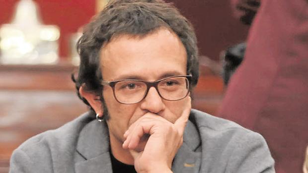 El alcalde asegura que la citación «no es firme» y que el juez está obligado a admitir la querella