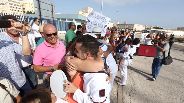 El buque Elcano regresa a Cádiz tras un nuevo viaje de instrucción