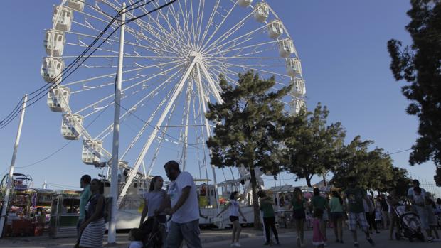 San Fernando abre las puertas de la Feria del Carmen y de la Sal