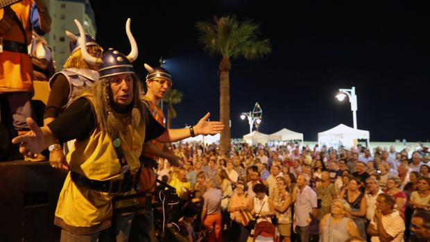 Los bares amplían su horario el sábado por el Carnaval de Verano