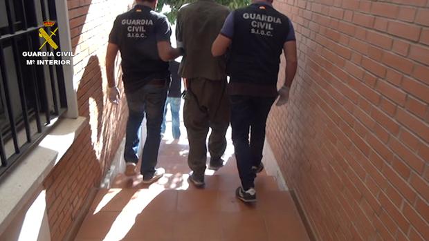 E. A. D. es conducido al juzgado tras ser detenido el pasado mes de agosto