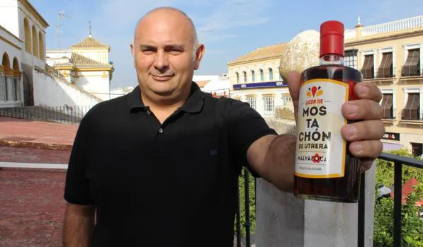 Antonio Durán asegura haber probado todo tipo de mostachones para crear este nuevo licor