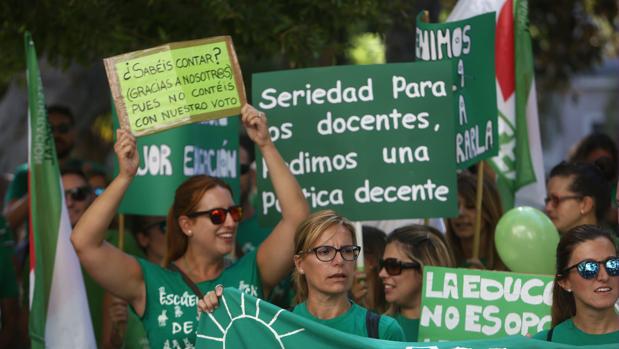 Los sindicatos denuncian hasta 80 puestos de profesor sin cubrir en Cádiz