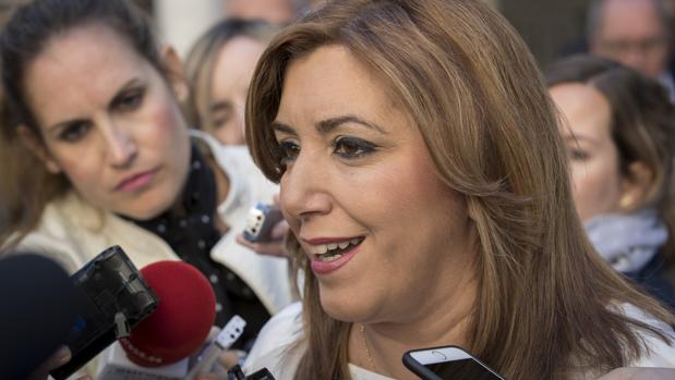 La presidenta Susana Díaz manda un ambiguo y tibio apoyo a Fran González